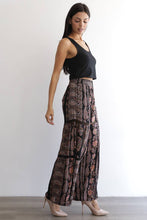 25R84-AA09 PRINTED FLARE PANTS WITH LACE INSERTS AND SMOCKED: Black / M