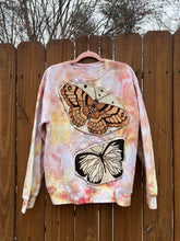 BUTTERFLY upcycled Sweatshirt // tie dye peach // medium