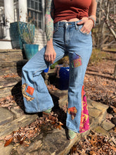 Upcycled PATCHWORK LEVIS // BELL BOTTOMS / size 0/1/25
