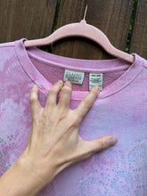 DOILY BLEACH upcycled Sweatshirt // crew neck / 2XL pink rainbow