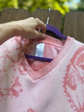 DOILY BLEACH upcycled Sweatshirt // V neck / large coral