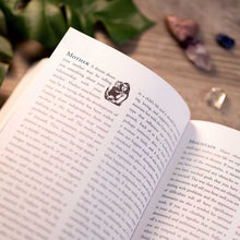 Dream Dictionary by Theresa Cheung: Paperback; 592 pages / English
