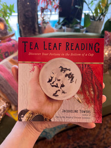 TEA LEAF READING book